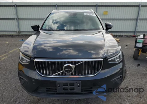2023 Volvo Xc40 Plus z USA, uszkodzony, nr VIN YV4L12UE5P2962611